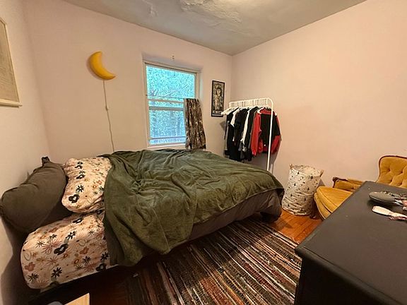 4th image of 606 E Elm St #3