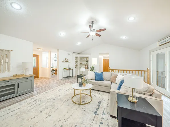 2150 E Carly Ct, Milton, WI 53563