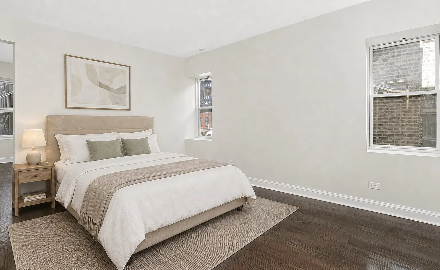 846 N. Hamlin Ave Top Floor Unit — Photo 2