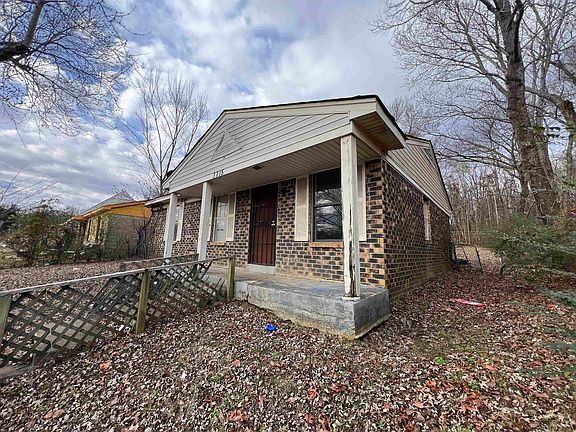 2nd image of 3715 Skylark Dr
