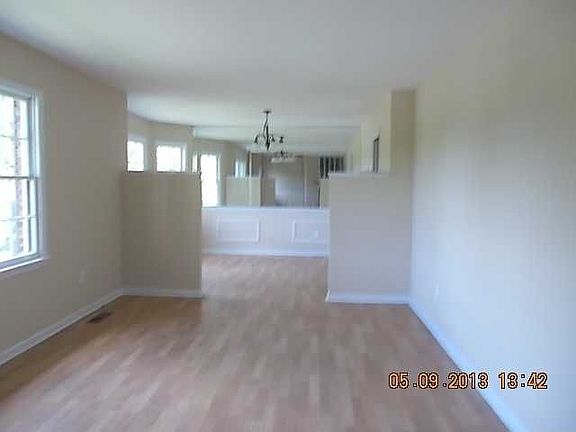 4th image of 2344 Woodcreek Dr