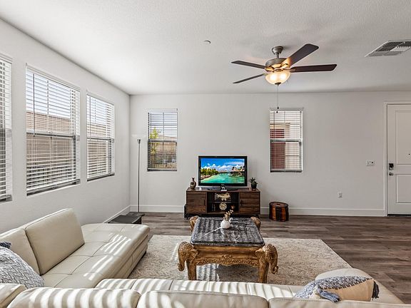 4th image of 5301 E Commerce Way Unit 16102