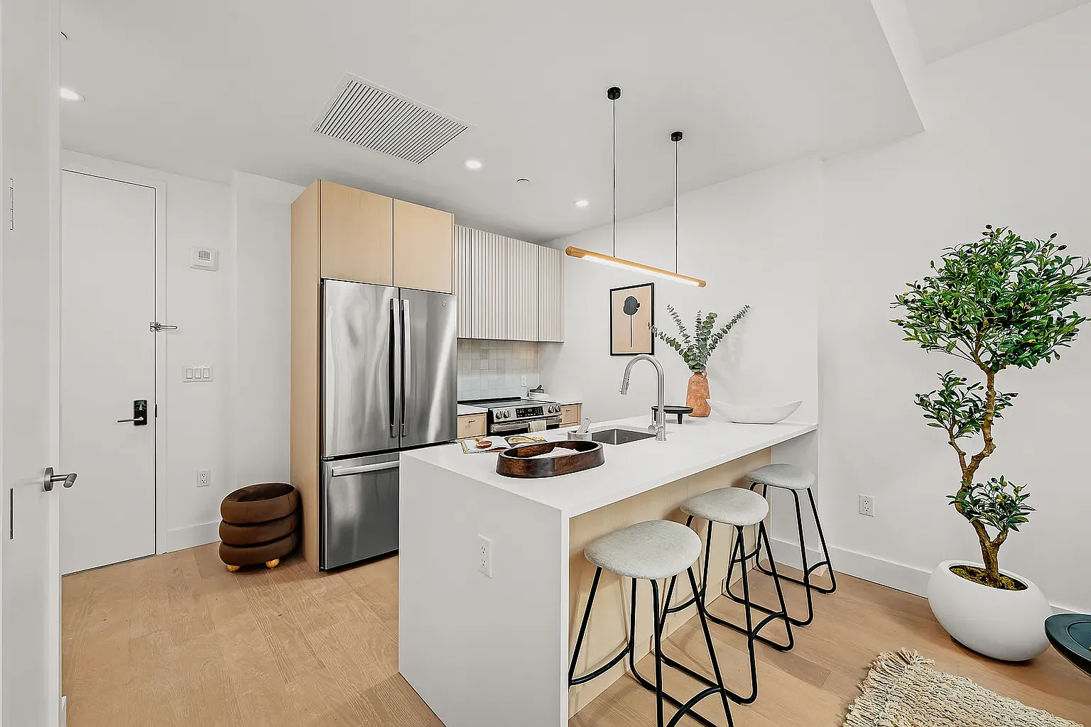 250 West 49th Street — Photo 1