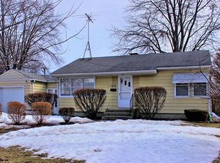 166 S Westlawn Ave, Aurora, IL 60506