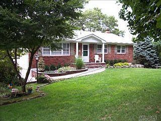 1st image of 1 Grassy Pond Dr