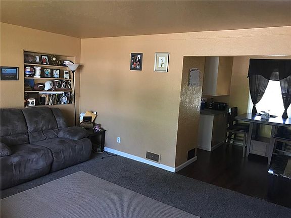 4th image of 1523 Burlington Ave