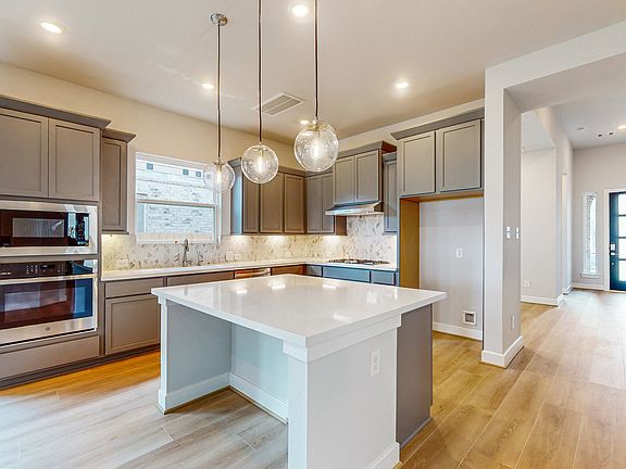 3rd image of 9510 Rialto Creek Dr