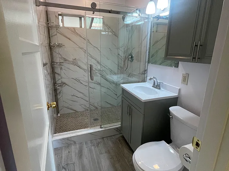 1112 S Chapel Ave — Photo 6