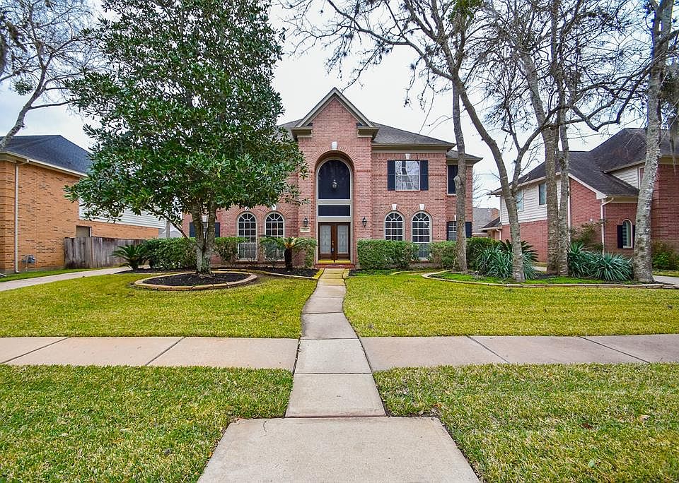 1st image of 1506 Fall Wood Dr