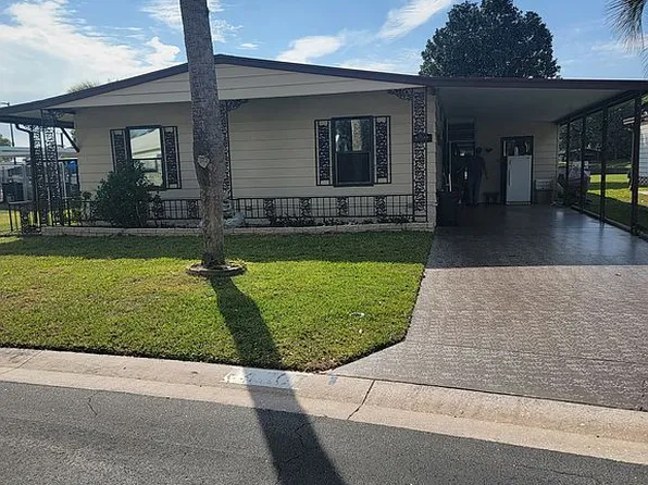 34307 Countryside Dr, Wesley Chapel, FL 33543