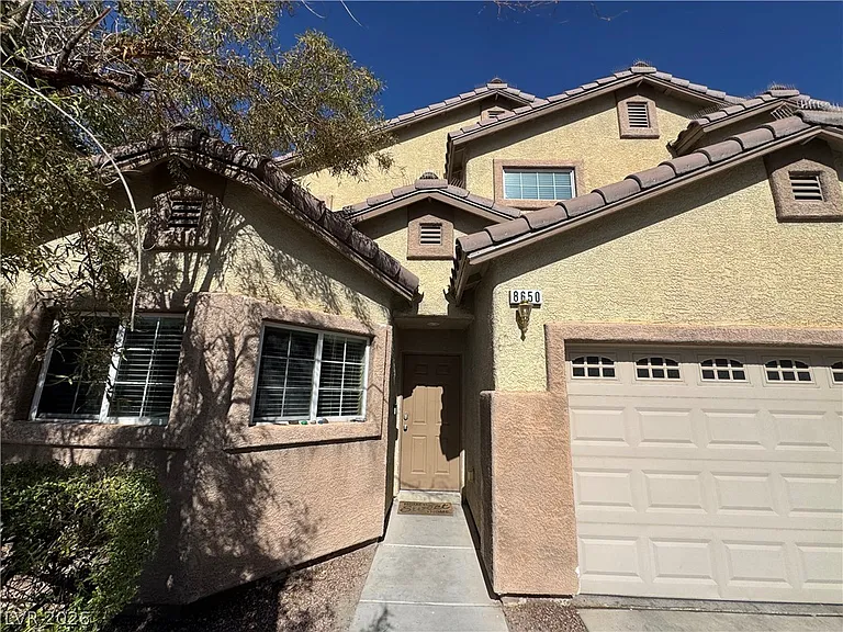 8650 Treasure Trove St — Photo 4
