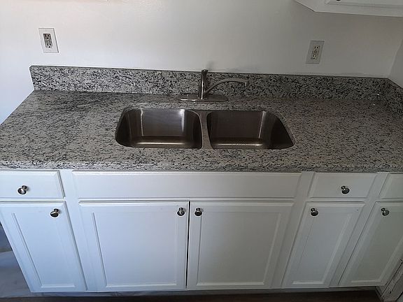 3rd image of 10002 N 11th St Unit A-b