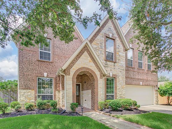 3rd image of 18018 Channel Hill Dr