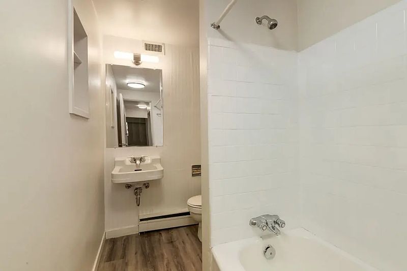 Calgary Apartment for rent - 1 Bedroom — photo 10
