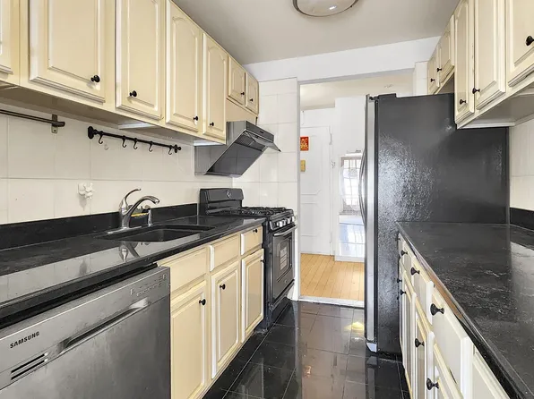 140-55 34th Avenue image 3 of 14