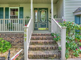 457 Fairview Dr, Hanover, PA 17331