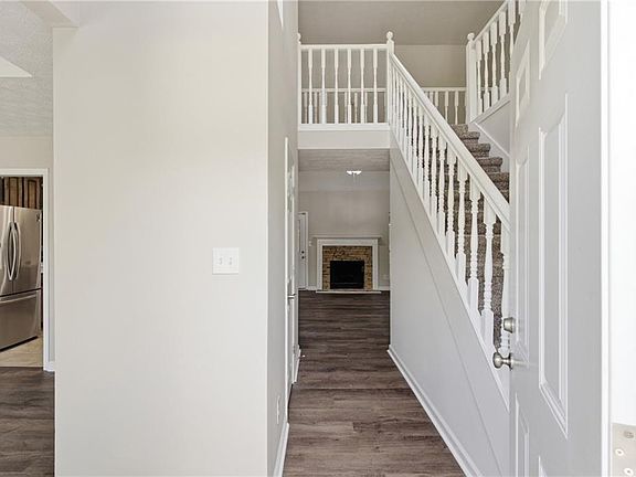 2nd image of 5482 Riverside Dr