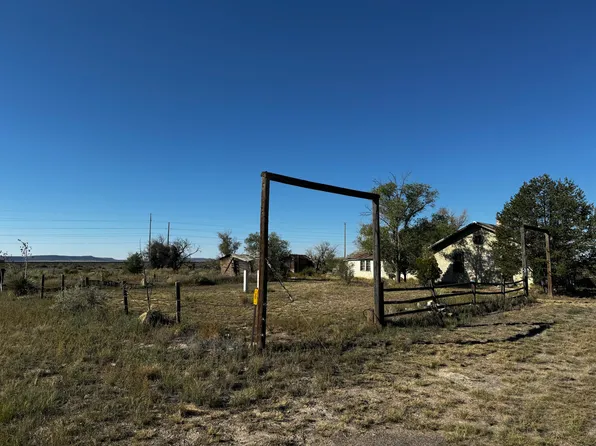 202 E 6th St, Willard, NM 87063