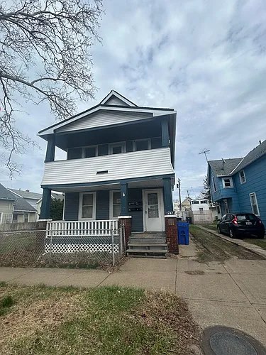 1741 E 33rd St #2 Photo 1