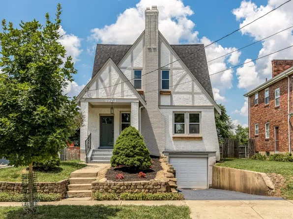 4973 Oaklawn Dr, Cincinnati, OH 45227