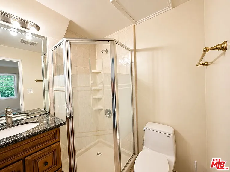 9945 Robbins Dr #102 — Photo 6