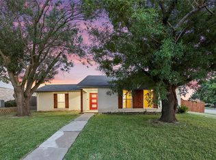 2600 Winding Creek Dr, Carrollton, TX 75007
