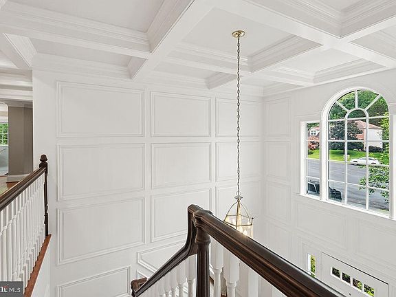 5th image of 1210 Cameo Ct
