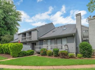 19 Linda Ln, Edison, NJ 08820