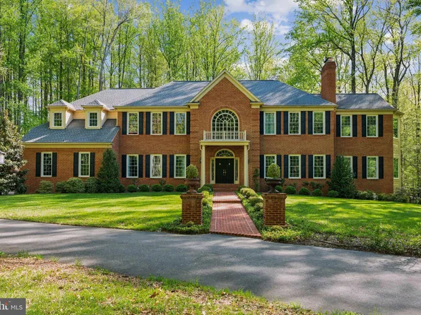 6601 Rutledge Dr, Fairfax Station, VA 22039