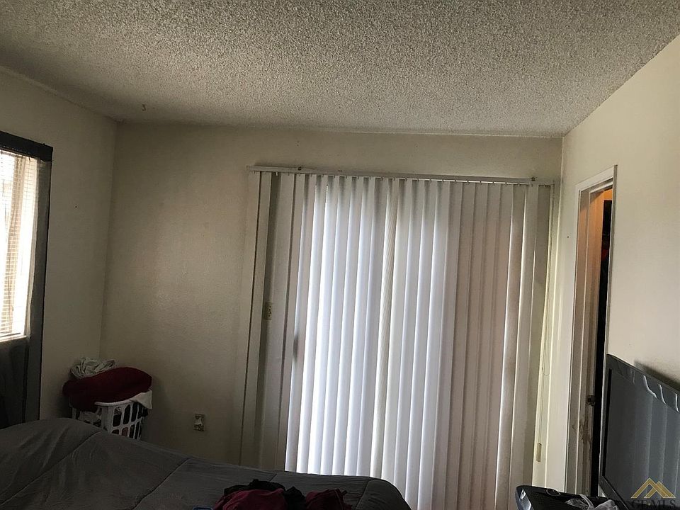2nd image of 4701 Beechwood St APT 122