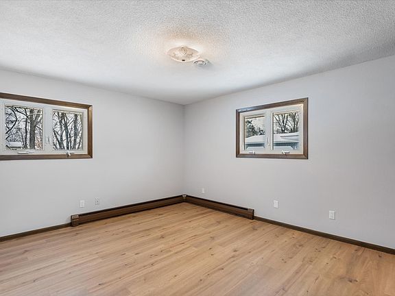 3rd image of 1030 Bromo Ave