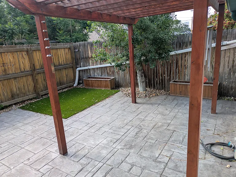 39 N Clarkson St #B — Photo 17