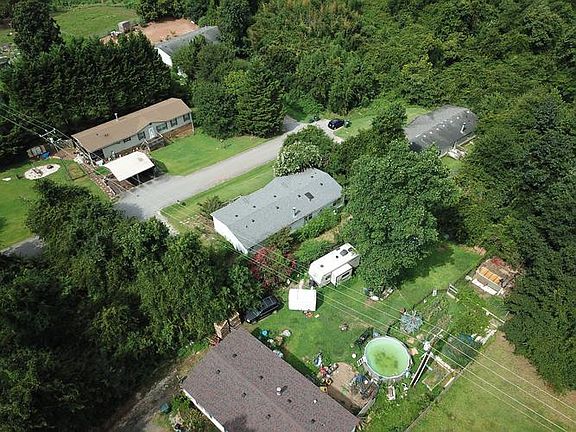 5th image of 2 S Silver Lake Dr