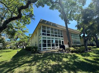 11 Vista Gardens Trl APT 201, Vero Beach, FL 32962
