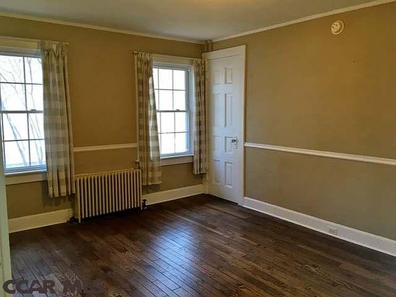 4th image of 218 S Gill St
