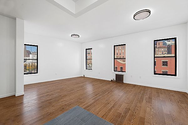 1st image of 55 Greenwich Ave #8