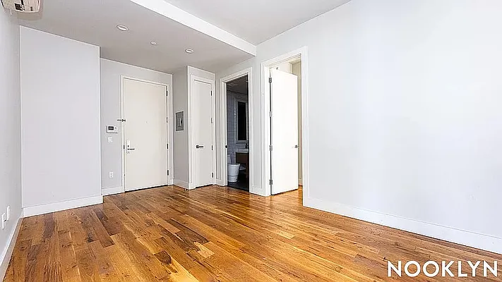 Rented by Nooklyn NYC LLC | media 32