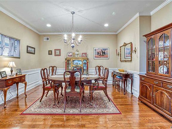 4th image of 11 Meadow Way