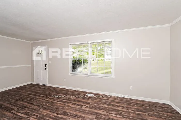 5253 Goldmar Dr — Photo 8
