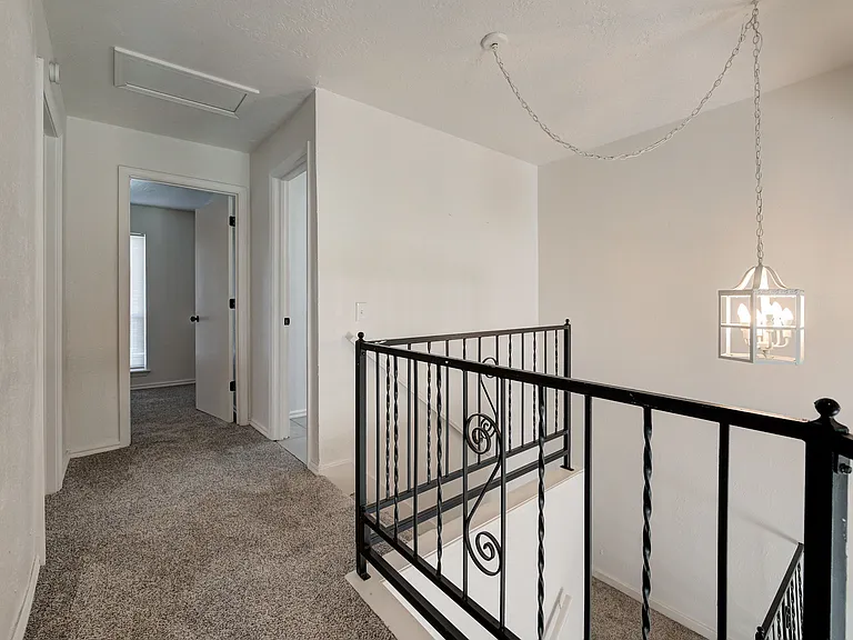 727 Vicksburg Ave — Photo 34