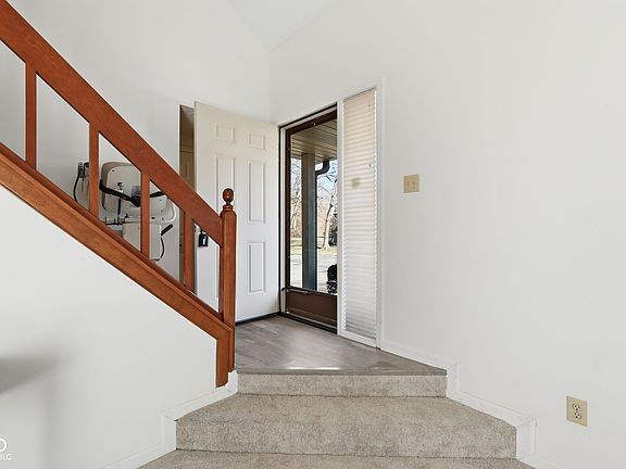 3rd image of 2534 Hideaway North Dr
