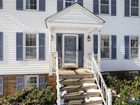 2nd image of 332 Glenpark Ln