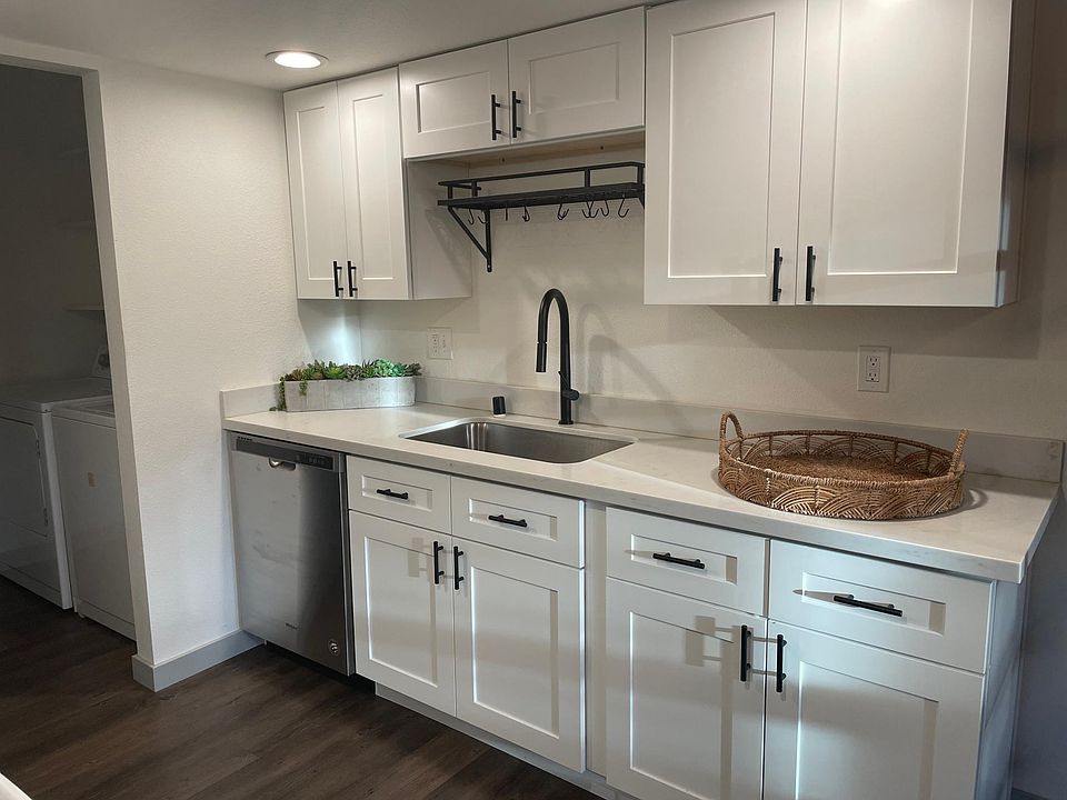 Beautiful bright new kitchen