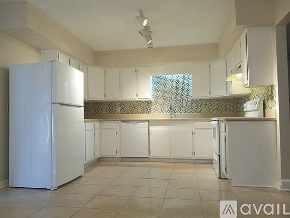 4th image of 6200 Blynn Dr