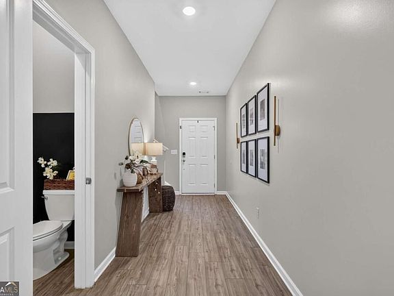 5th image of 4617 Waxwing St