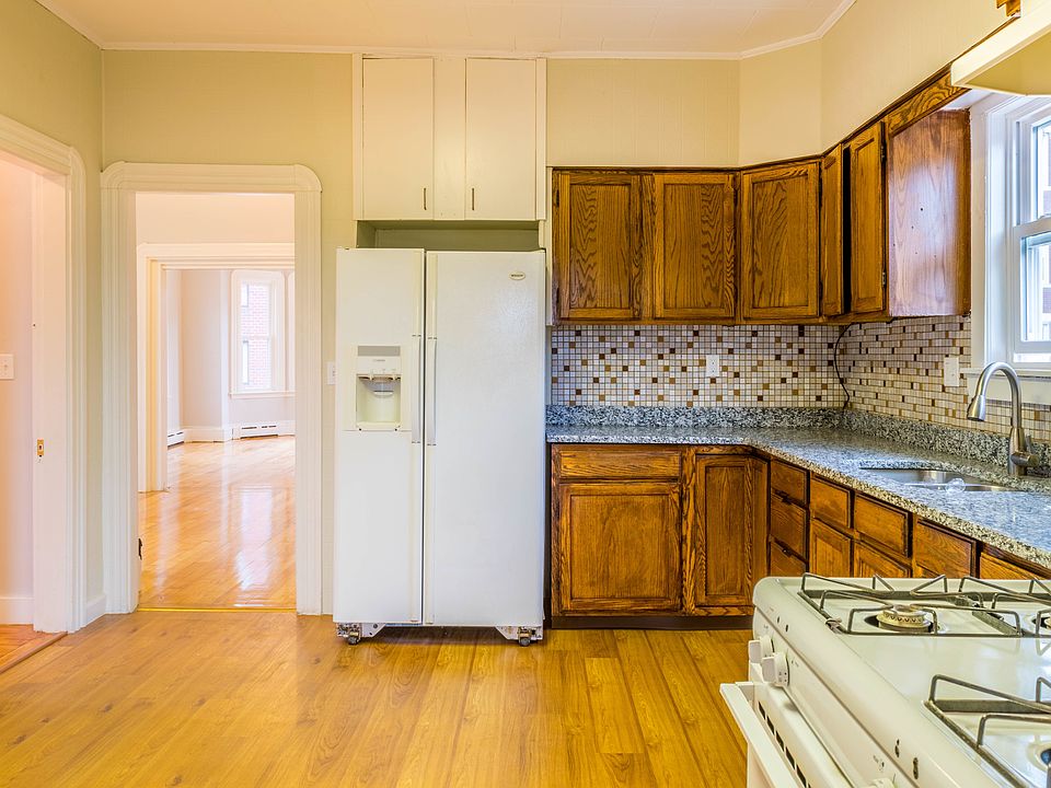 1st image of 83 Orleans St #3rd