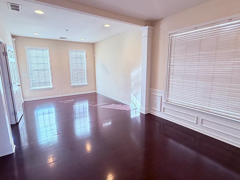 908 Wendlebury Ct — Photo 3