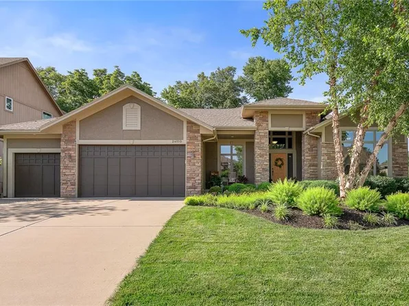 24110 W 121st St, Olathe, KS 66061