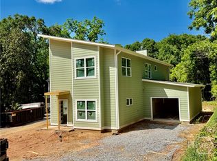 1451 E Broad St, Athens, GA 30601