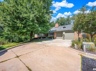 7421 N Brittany Park Pl, Peoria, IL 61614